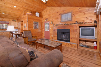 Pigeon Forge One Bedroom Honeymoon Cabin Rental